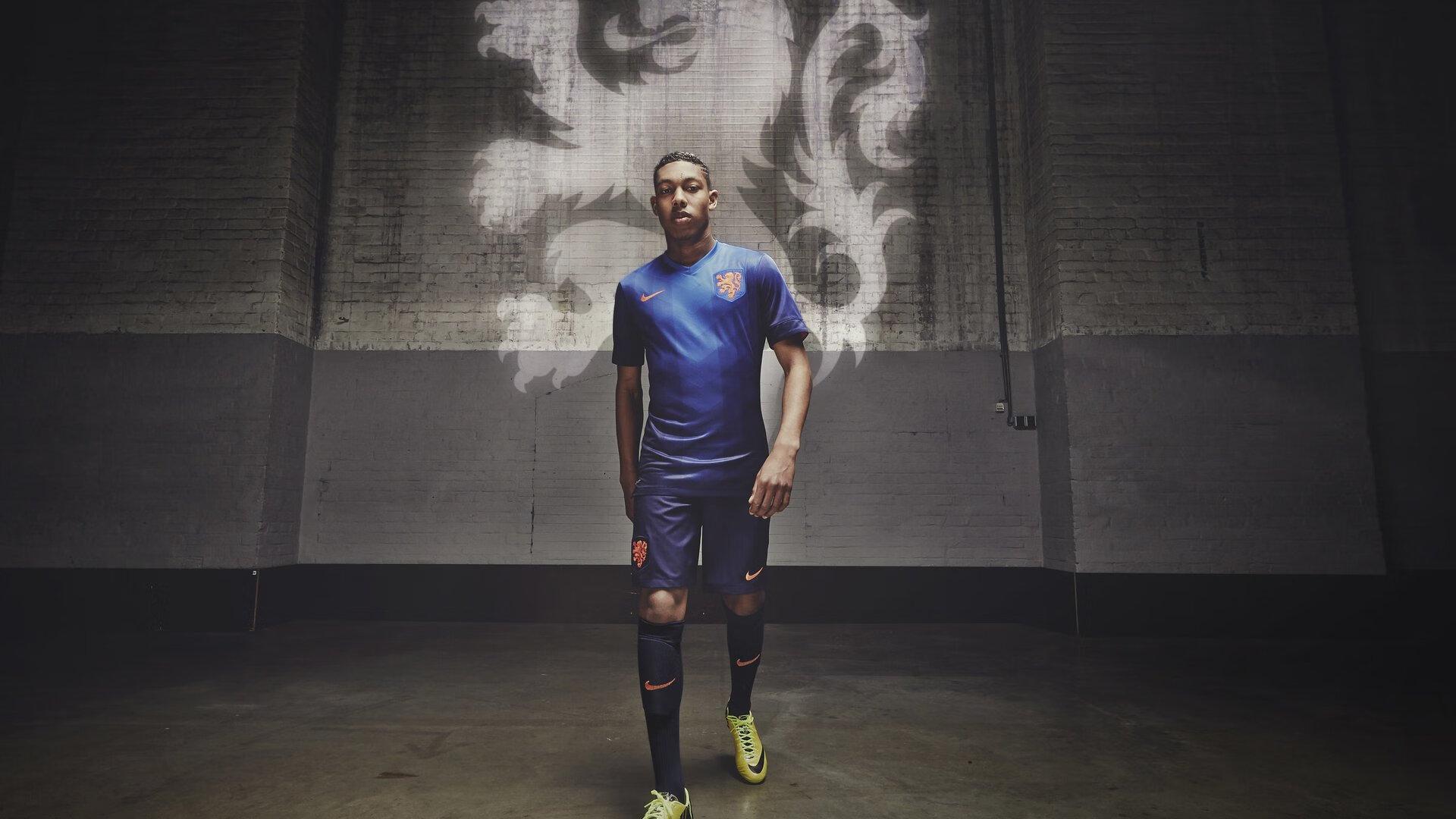 卡梅隆-约翰逊接棒丹佛23号，传承与挑战，掘金新赛季的锋线密码